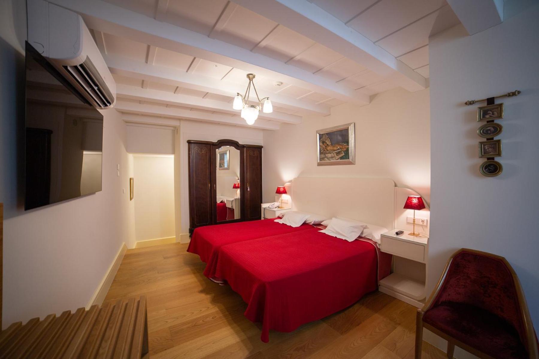 Hotel Monumento Pazo de Orbán Lugo Quarto foto