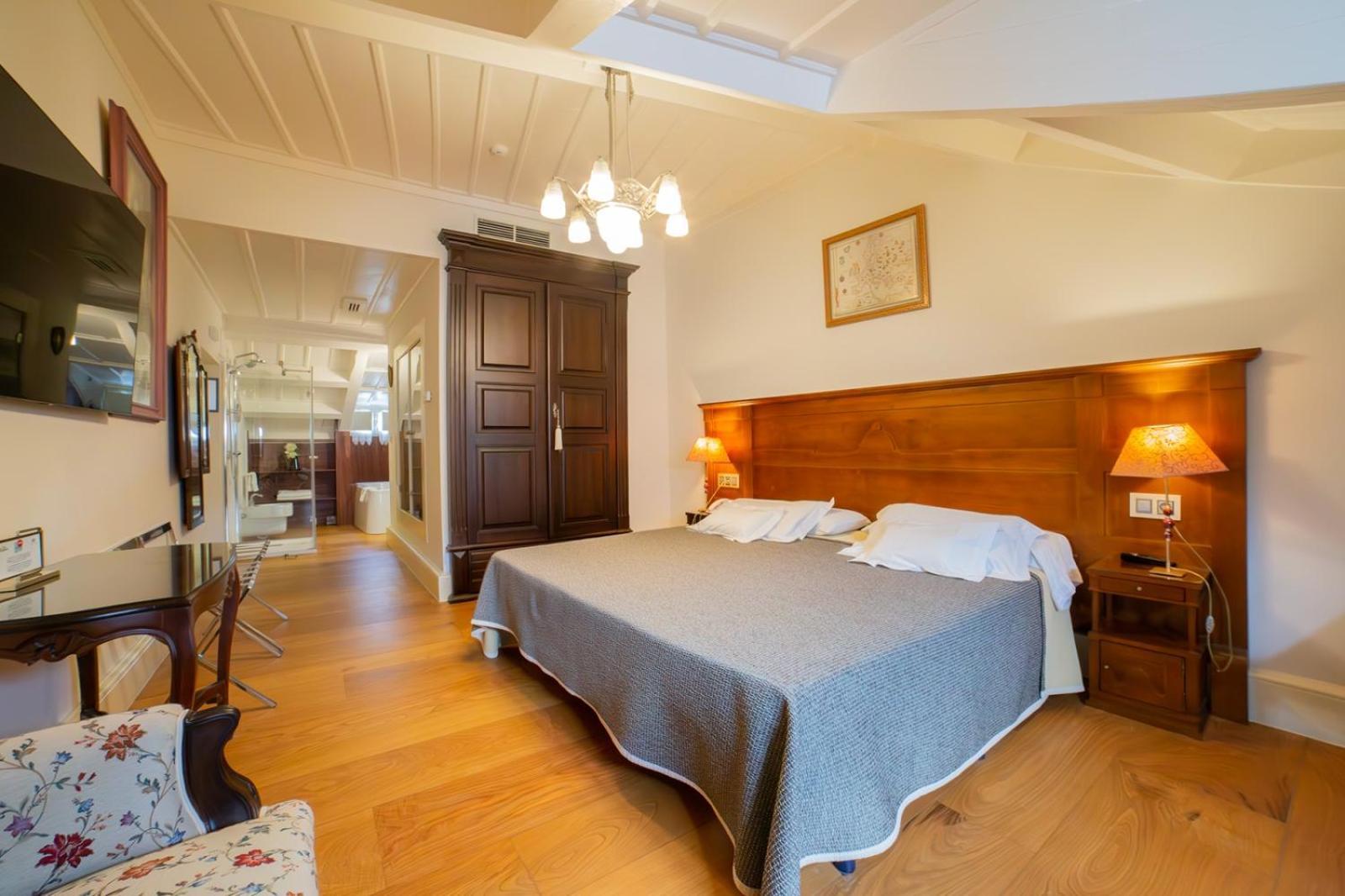 Hotel Monumento Pazo de Orbán Lugo Quarto foto